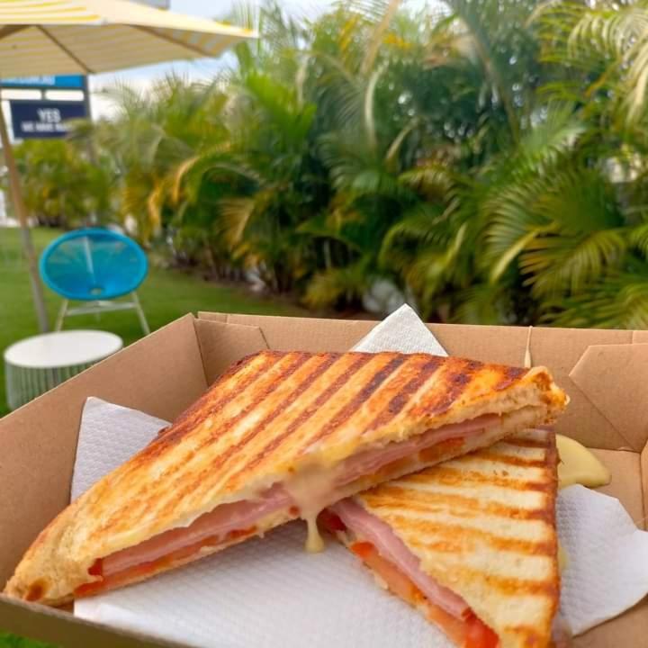 The Cubana Ballina Luaran gambar
